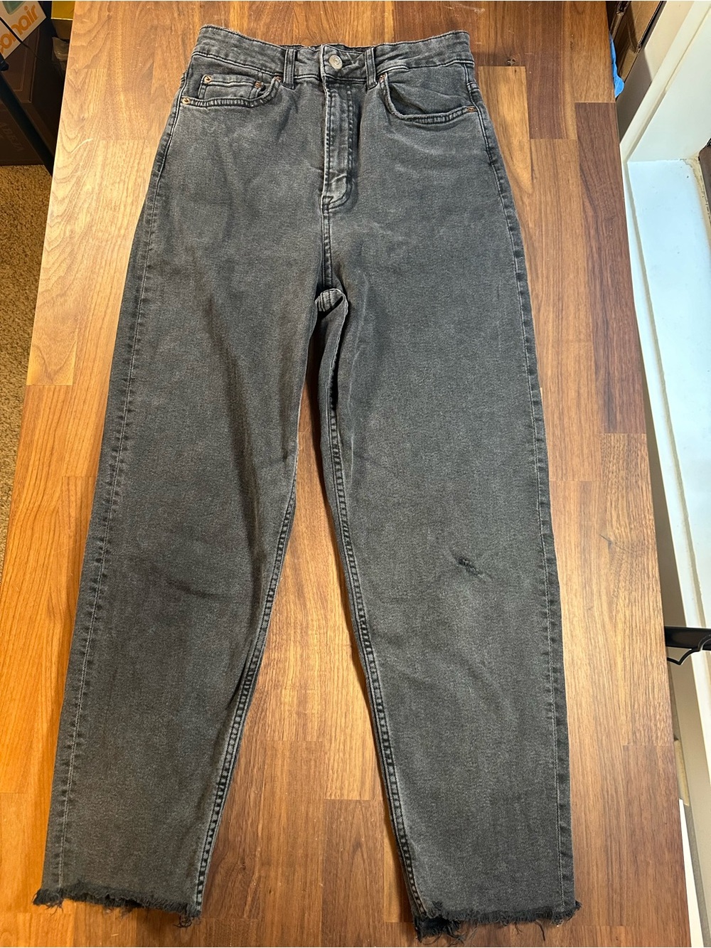 H&M Divided High Waisted Straight Leg Jeans Size 6 Charcoal Raw Hem
